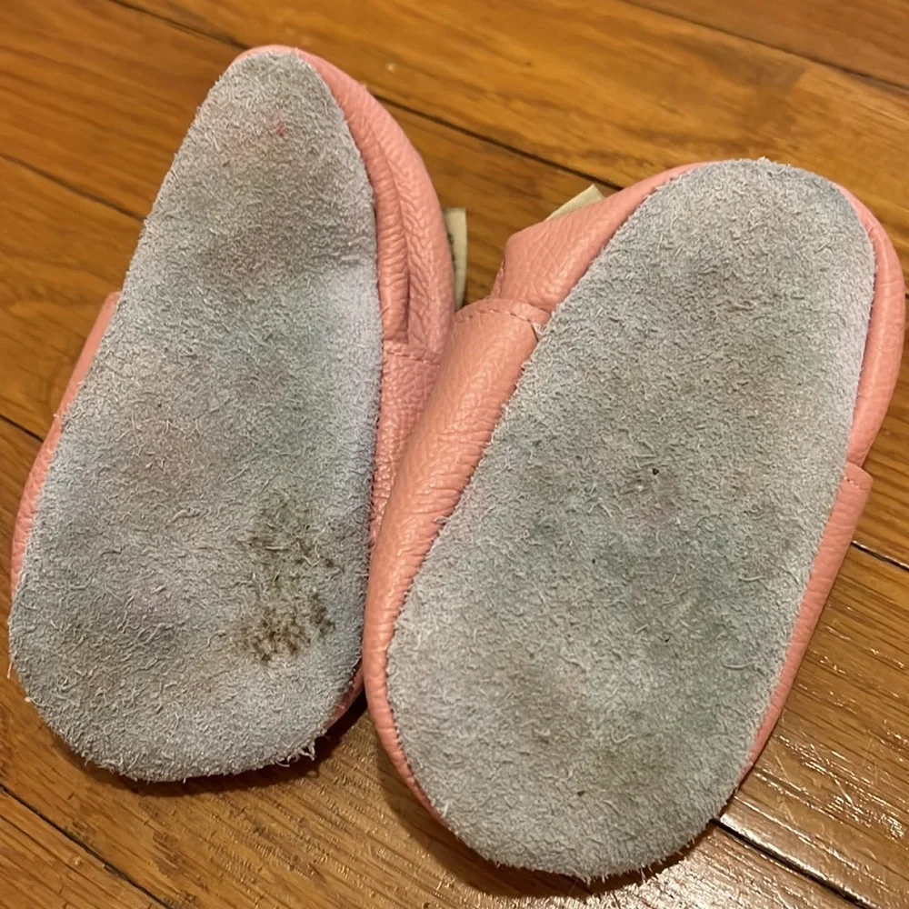 Leather baby shoes - 6-12 months